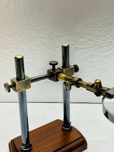 Loupe en laiton antique faite à la main, durable, avec support en bois réglable |   Loupe de bureau moderne - Product Image 2