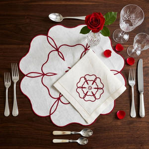Ensembles de serviettes et sets de table brodés personnalisés, fleurs bleues et rouges, coton blanc, lavables, pour mariages, événements à domicile et banquets - Product Image 3