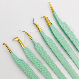 Ensemble de pinces à extensions de cils en acier inoxydable vert menthe de qualité supérieure, pointes de précision dorées lisses, outils courbés et droits pour les cils - Product Image 5