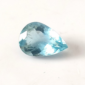 Piedra Preciosa Suelta de Aguamarina Azul Hielo Natural de 4.40 Quilates, Corte Pera Facetado, Translúcida - Product Image 1
