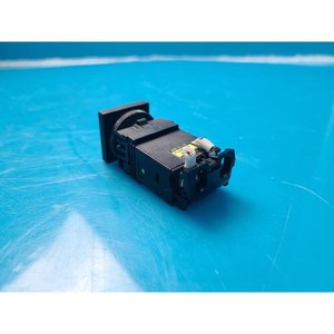 Fuji 22mm Panel Mount <b>Illuminated</b> Push Button Switch (Lamp Type) DR22F3M M3 + AR9T511-M <b>Illuminated</b> Pilot Light Assembly Used - Product Image 6