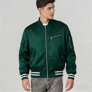 Veste bomber en satin pour homme, vêtement d'extérieur, satin de soie avec poche zippée décorative, veste varsity personnalisée pour homme - Product Image 4