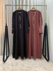 Offre Spéciale – Abaya Longue Noire à Col en V et Manches Longues, Robe Modeste pour Femme, Couleur Unie, en Rayonne, Coupe Ample, Style Moyen-Orient, Idéale pour le Quotidien - Product Image 1