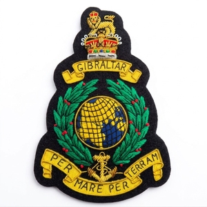 2026 Parche Bordado a Mano con Hilo Dorado, Diseño León con Corona, MOQ Bajo, para Blazer y Gorra - Product Image 1