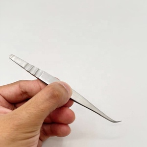High Quality Custom Logo Pointed Tip Eyelash Tweezers Japanese Stainless Steel Isolation Lash Tweezers - Product Image 4