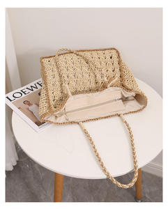 Aprovecha el día con absoluta confianza con este llamativo bolso de hilo natural, diseñado con una correa trenzada y bordes oscuros. - Product Image 3