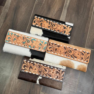 Marques de gros Portefeuille à trois volets en cuir usiné à la main et à la mode pour femmes en cuir de vachette véritable Pochettes d'organisation multi-cartes - Product Image 4