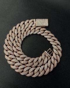 สร้อยคอแบบ Cuban Curb Link สีโรสโกลด์ ประดับเพชร VVS Moissanite เครื่องประดับแฟชั่น - Product Image 1