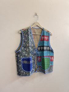 Chaleco Unisex Hecho a Mano con Estampado Kantha, Chaqueta de Verano India - Product Image 4