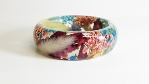 Bracelets en résine légers et confortables à porter, inspirés de fleurs naturelles, cadeau artistique et élégant pour les amoureuses des plantes - Product Image 2