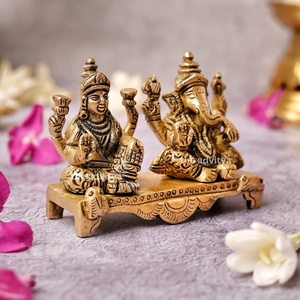 รูปปั้นทองเหลืองขนาดเล็ก-พระพิฆเนศและพระลักษมี สำหรับบูชาที่บ้าน ห้องมณฑิร หรือห้องพูจาในสำนักงาน ของขวัญเทศกาล ของตกแต่ง - Product Image 3