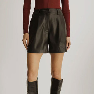 Nouveaux shorts en cuir pour femmes avec logo imprimé sur mesure, fermeture à cordon personnalisée, shorts en cuir pour femmes en vente - Product Image 1
