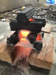 Cube de bois dur charbon actif BBQ sciure de bois - Product Image 3