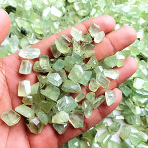 Pierre précieuse naturelle de préhnite en gros pour la fabrication de bijoux, magnifique pierre de préhnite pour accessoires et décoration intérieure - Product Image 1