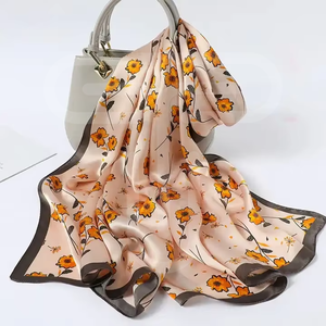 Diseño de calidad premium Venta caliente OEM ODM Diseño Mujeres Función al aire libre Usar Bufandas de seda para mujeres Bufandas de seda - Product Image 4