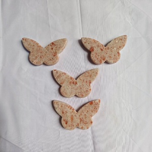 Pierre de soleil naturelle, sculpture en relief 2D en forme de cœur de papillon, vente en gros, pierre précieuse de guérison, décoration intérieure, cadeau - Product Image 1