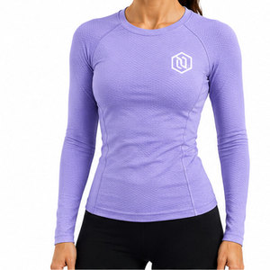 Camiseta de Compresión Deportiva para Mujer con Tela Resistente al Sudor, Ajuste Atlético que Abraza el Cuerpo y Rendimiento Elástico - Product Image 5
