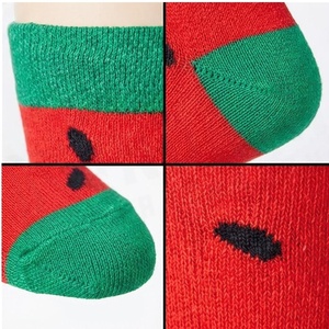 Chaussettes ras du cou imprimées pastèque, motif à pois rouges et verts, respirantes, tricotées pour adultes, pour l'été et les tenues décontractées - Product Image 4