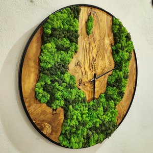 Handcrafted Wooden Moss <b>Wall</b> <b>Clock</b> – Luxury Nature-Inspired Round <b>Wall</b> <b>Decor</b> with Preserved Green Moss - Product Image 3