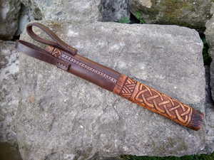 Cuchillo de Chef Vikingo Ambidiestro Hecho a Mano con Funda de Cuero y Madera, Forjado en Acero al Carbono, Seax Nórdico Moderno para Bushcraft - Product Image 5