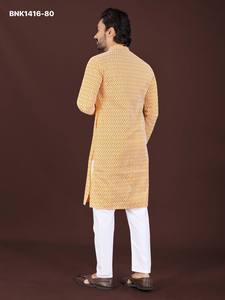 Collection de Kurta-Pyjama prêts-à-porter à manches longues et longueur genou en coton doux de qualité supérieure avec broderie Lucknowi Chickankari – Fournisseur indien - Product Image 6