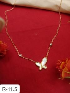 Cadeau d'amour, ensemble de bijoux romantiques en laiton pour la Saint-Valentin, mariage et anniversaire, pendentif ovale plaqué or avec chaîne et boucles d'oreilles - Product Image 4