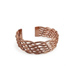 Bracelet magnétique en cuivre massif pour soulager l'arthrite, fait main, en fil tressé, manchette ouverte, bijou bio-énergétique - Product Image 2