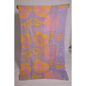 Colcha Kantha de Algodón con Estampado Floral Rosa, Hecha a Mano en India, Manta Vintage, Cubrecama Boho, Reversible - Product Image 2