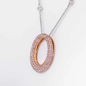 Collar con Colgante de Lujo, Elegante, de Oro Blanco de 14K, con Diamante Cultivado en Laboratorio de 1.53ct, Corte Radiante, Engaste Pavé, Certificado IGI - Product Image 2