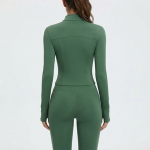 Ensemble de yoga 3 pièces en Spandex/Nylon, moulant, amincissant, séchage rapide, respirant, extensible dans quatre directions, taille haute, col en V - Product Image 3