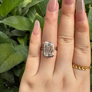 แหวนแต่งงานเพชรทรงเหลี่ยมมรกต 6.00 กะรัต สุดฮิต คลาสสิก สำหรับงานปาร์ตี้ ทองคำ 10k สีเหลือง ประดับเพชร Iced Jewelz - Product Image 4