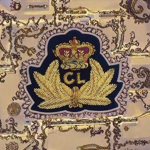 Fabrication sur mesure de patchs brodés à la main pour les marques de vêtements, fournissant des logos personnalisés, une broderie fine et une marque privée - Product Image 6