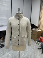 Veste d'hiver en laine beige pour homme avec fausse fourrure et double fermeture