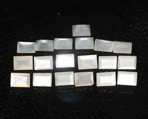 Piedra Lunar Blanca Natural 4x8mm Corte Baguette Facetado Calibrado Gema Suelta Certificada para Joyería Proveedor Mayorista - Product Image 1