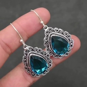 Boucles d'oreilles pendantes en topaze bleue, argent sterling 925, style antique, bijoux faits à la main - Product Image 3