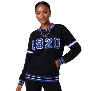 Sudadera de Felpa Personalizada con Parche de Chenilla Zeta Phi Beta para Mujer, Color Negro 1920, con Mangas a Rayas Blancas y Azul Rey - Product Image 3