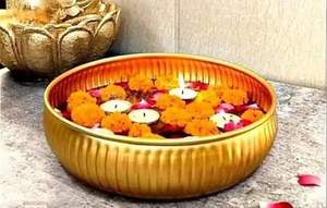 Bol Urli en laiton martelé pour bougies flottantes et fleurs, artisanat indien décoratif pour la maison, le mandir, le salon, la table - Product Image 2