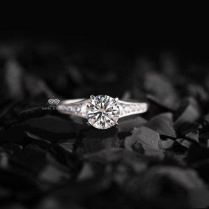 Anillo de Compromiso con Diamante Cultivado en Laboratorio, Oro de 14K, Solitario con Acento, 1.60 Ct, Estilo Vintage, Joyería Nupcial, Regalos de Aniversario - Product Image 1