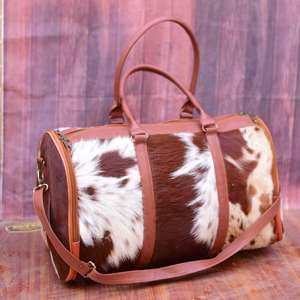 Sac de voyage en cuir de vachette vintage premium avec poils, grande capacité, sac de week-end en cuir véritable, sac de sport avec poils LHDB-0182 - Product Image 1