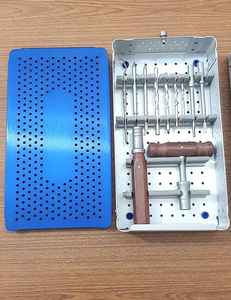 Juego de Extractores de Tornillos de Fibra de Acero Inoxidable de Alta Calidad, Instrumentos Quirúrgicos Ortopédicos con Caja de Aluminio Reutilizable - Product Image 1