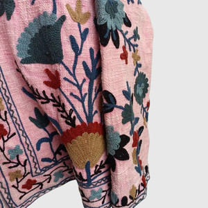 Veste à col mandarin brodée à la main avec des motifs floraux, manches longues, en coton, pour femmes, taille plus, style Prairie Chic, à porter au printemps - Product Image 3