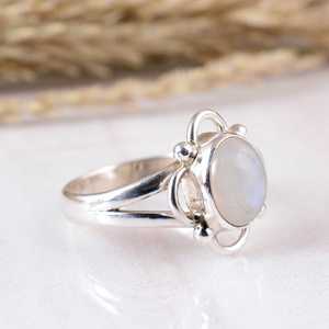 Handmade 925 Sterling Silver <b>Rainbow</b> Moonstone Ring Natural Oval Blue Flash Wedding Engagement Band Heart Filigree Boho Hippie - Product Image 2