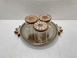 Plateau de service en bois et acrylique artisanal naturel, ensemble de pots décoratifs avec incrustation de nacre à motif floral, décoration de table - Product Image 1