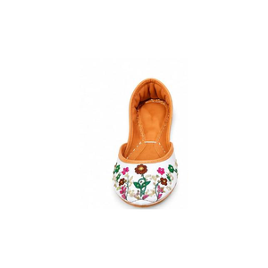 Chaussures ethniques pakistanaises Khussa pour femmes, de qualité supérieure, fabriquées à la main, en cuir véritable, semelle extérieure en cuir, couleur et taille personnalisées. - Product Image 4