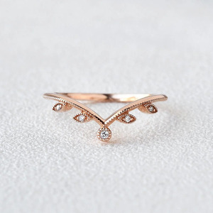 Anillo de Oro Rosa con Diamante Cultivado en Laboratorio en Forma de Espina de Pescado - Product Image 6