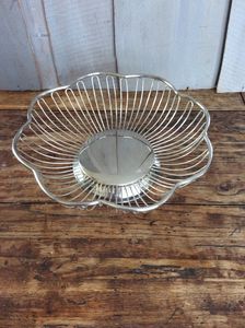 Luxurious Kitchenware Iron Wire Eco-Friendly Multifunction Modern <b>Fruit</b> <b>Storage</b> Basket with Custom Shape and Finest Quality - Product Image 3