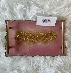 ชุดถาดเสิร์ฟเรซิ่นลายจีโอดสีพาสเทล งานฝีมือเหนือกาลเวลา ขนาดสั่งทำพิเศษ พร้อมถาดตกแต่งอีพ็อกซี่ทำมือประดับทองคำเปลว และหูจับสีทอง - Product Image 2