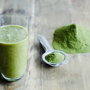 Raw Green Moringa Oleifera Powder Dried Leaf Extract Bulk Wholesale High Quality Superfood Food Additive Ingredient - Product Image 1