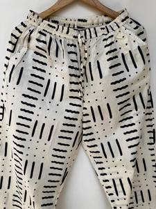 Conjunto de Pijama Coordinado con Estampado Animal para Mujer de Naaz Textile, Ropa de Dormir Informal de Verano, Suave y Transpirable, de Algodón - Product Image 4