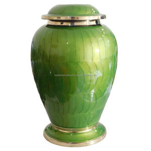 Urnas de cremación para adultos de latón con diseño de árboles hermosos y de alta calidad con urnas funerarias de Metal con acabado de esmalte verde - Product Image 1